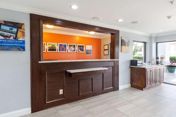 COUNTRY HEARTH INN AND SUITES (Leesburg)